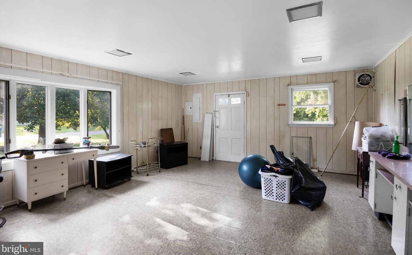 810 Academy St, Aura NJ  08028-8306 exterior