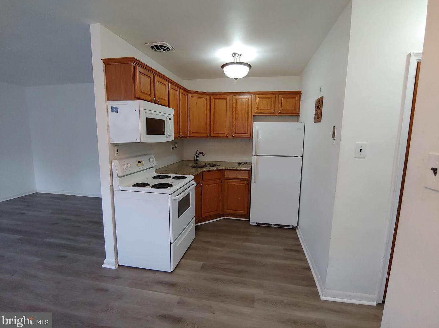 6 Burr Ave #5, West Deptford, NJ 08093