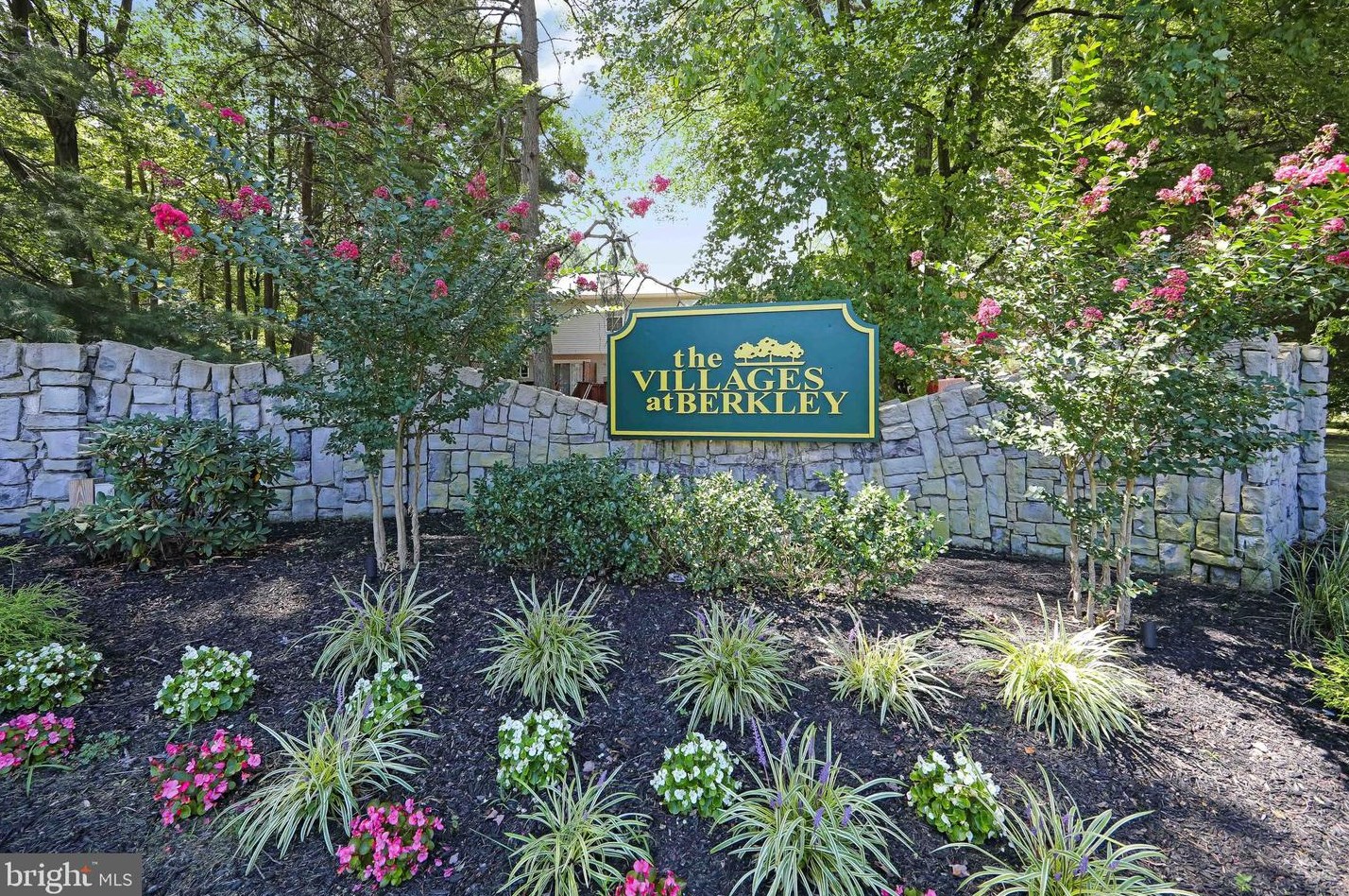 1236 Tristram Cir, West Deptford, NJ 08051