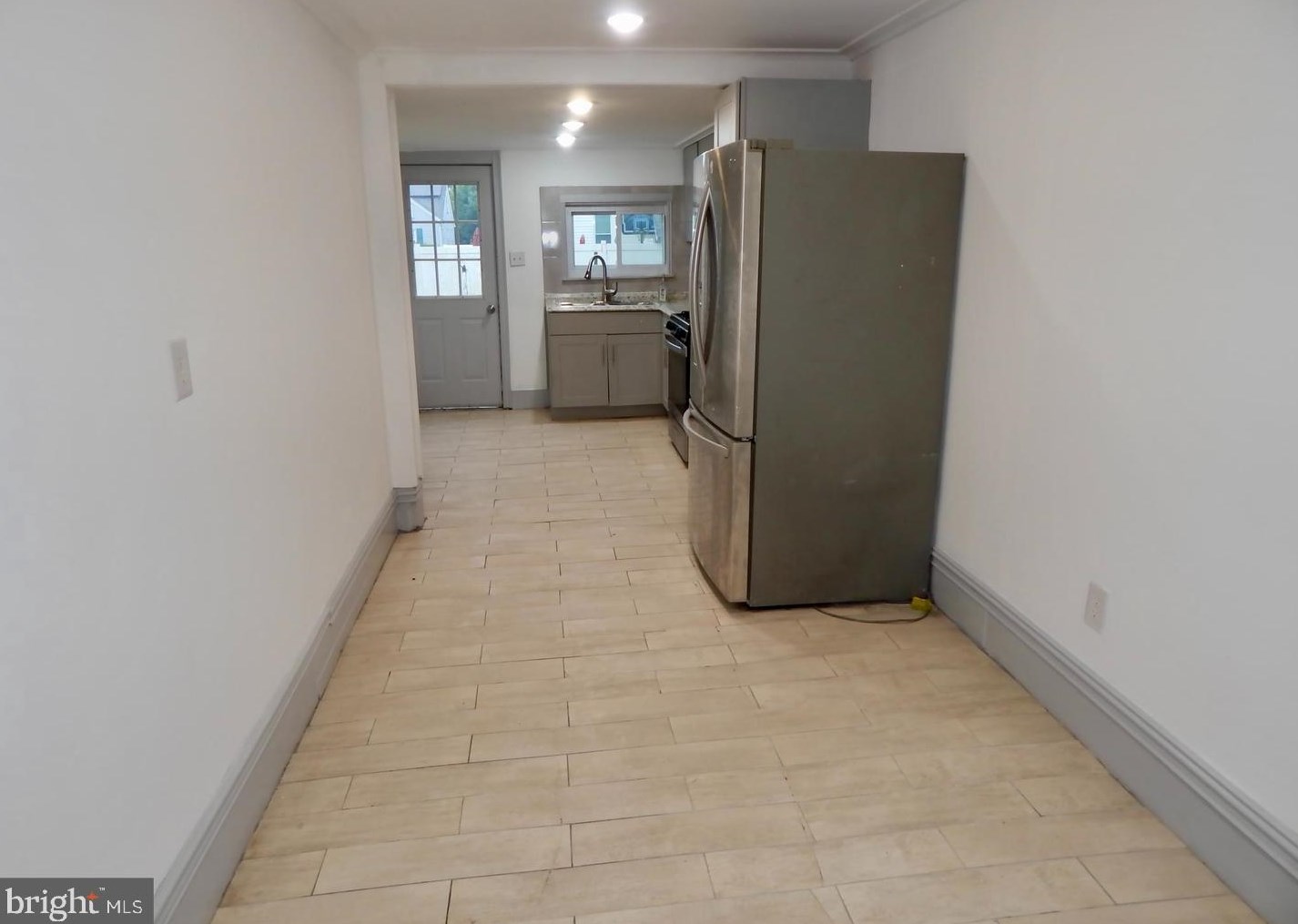 33 High St, West Deptford, NJ 08096