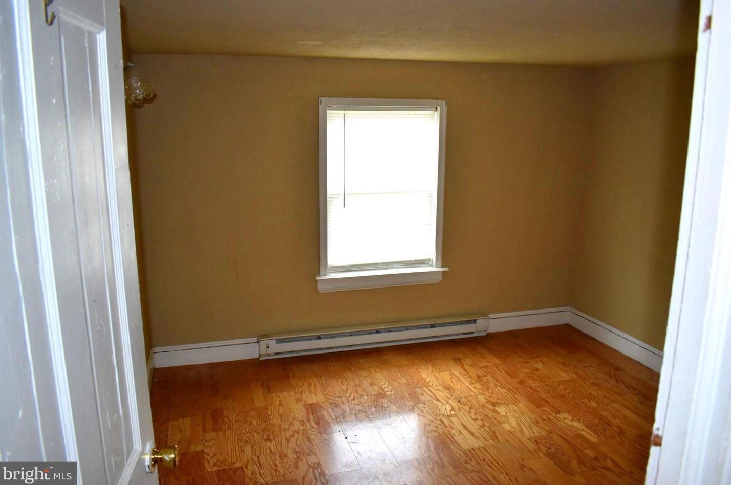 406 Ellis St #b (up), Aura, NJ 08028