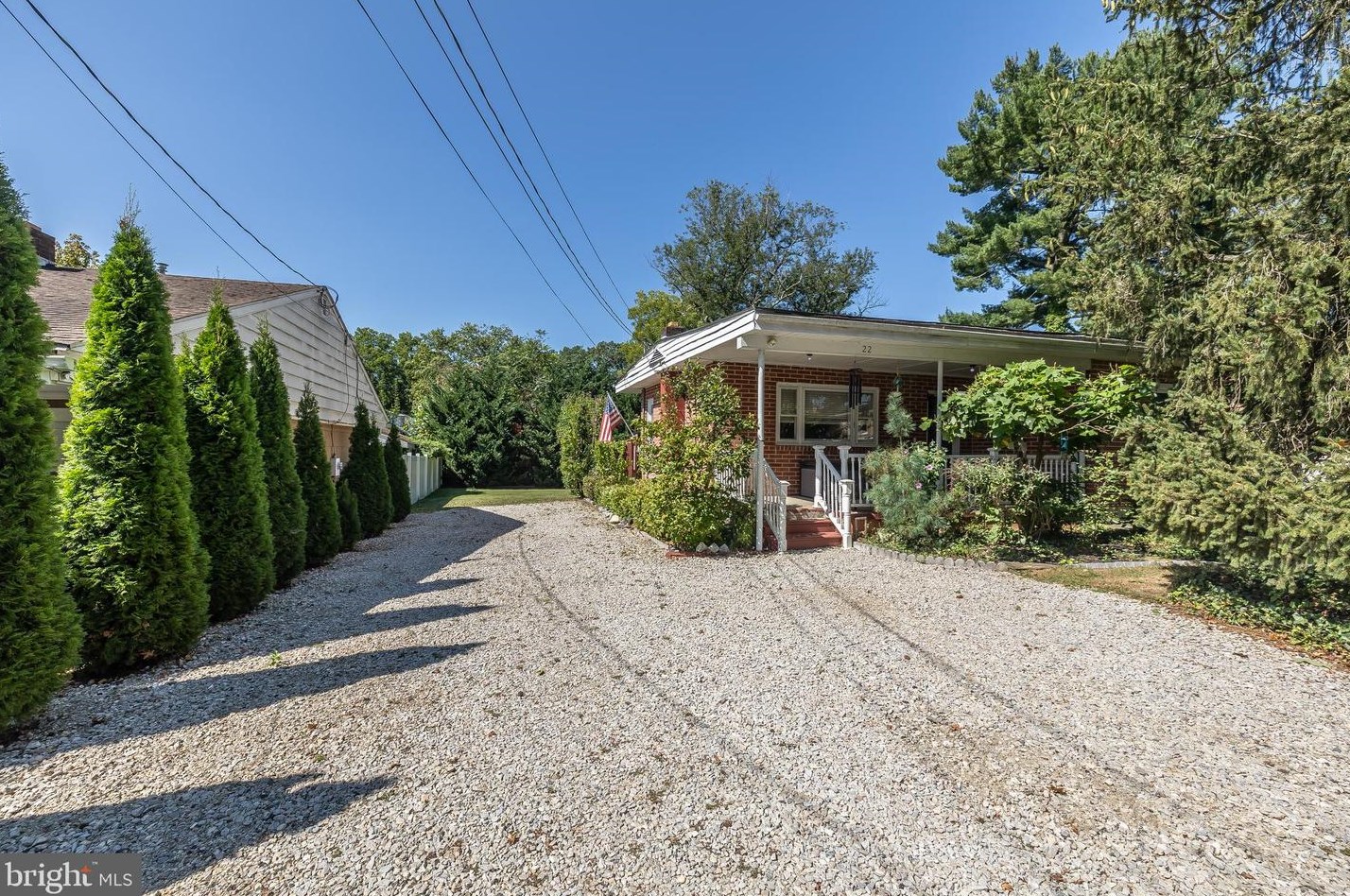 22 Maple Ave, Newfield, NJ 08344