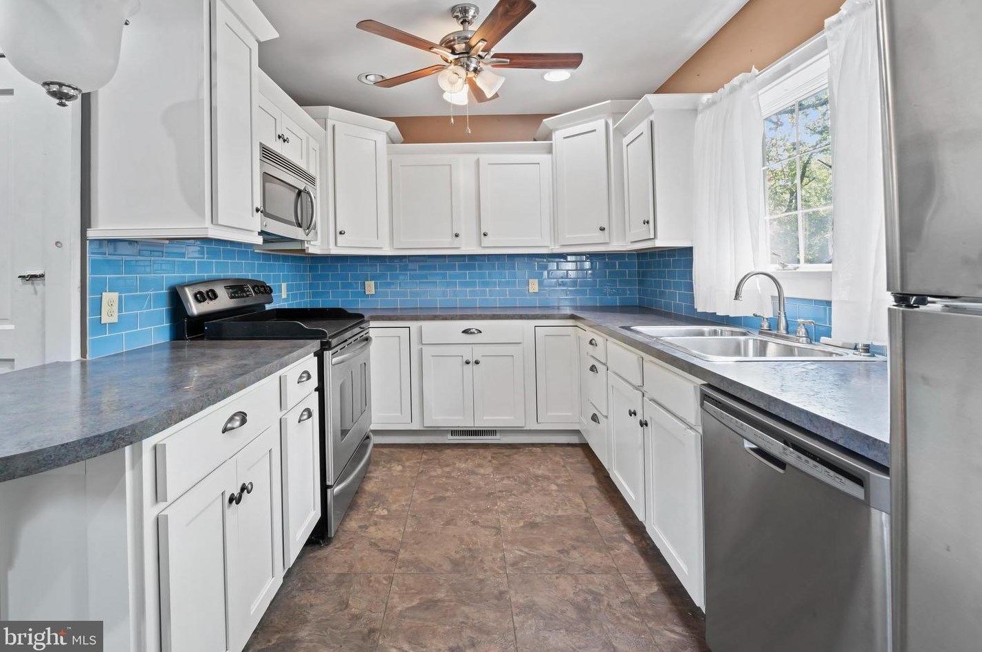 328 Montgomery Ave, Pitman, NJ 08071-1172