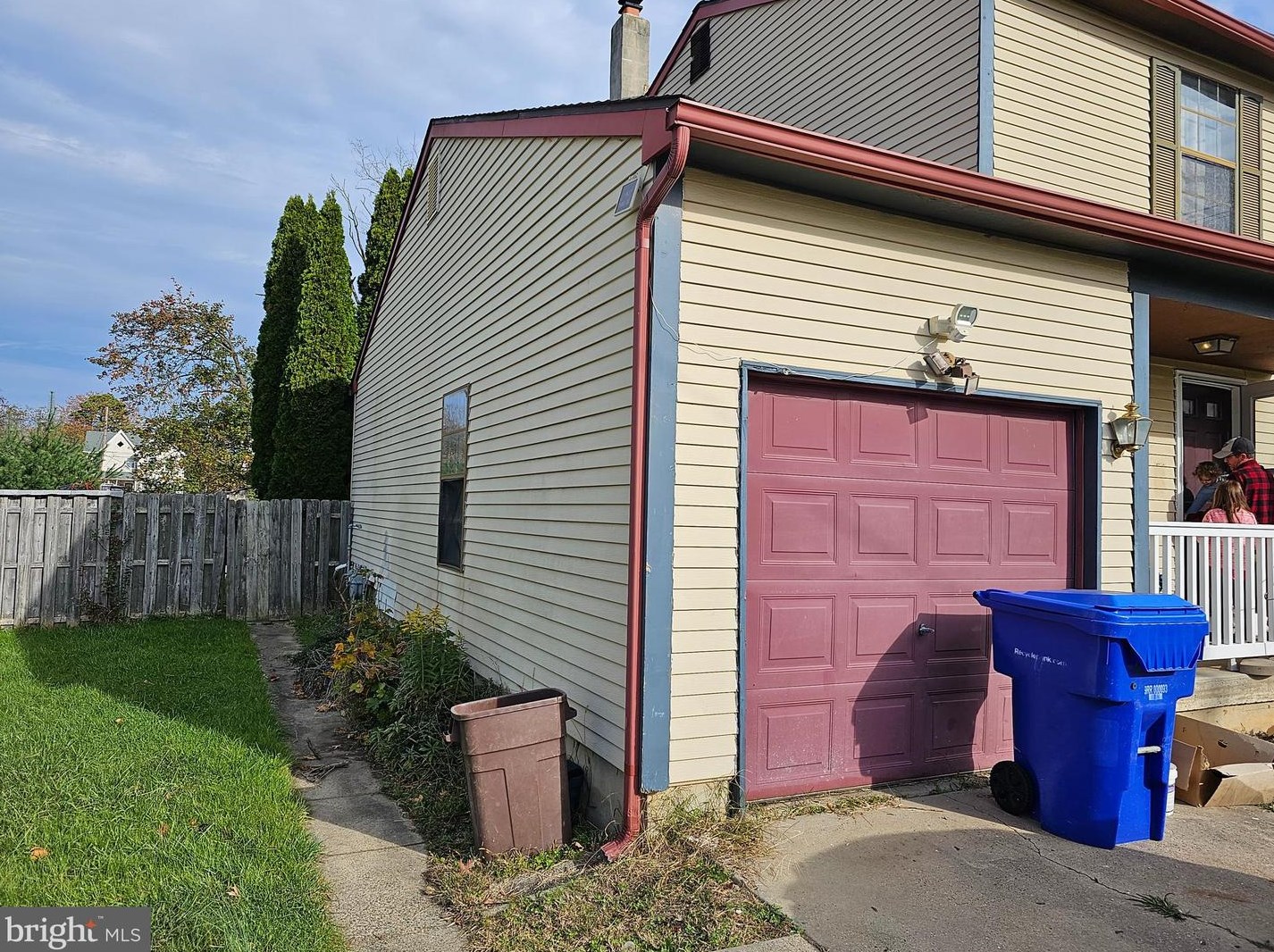 229 W Clayton Ave, Clayton, NJ 08312