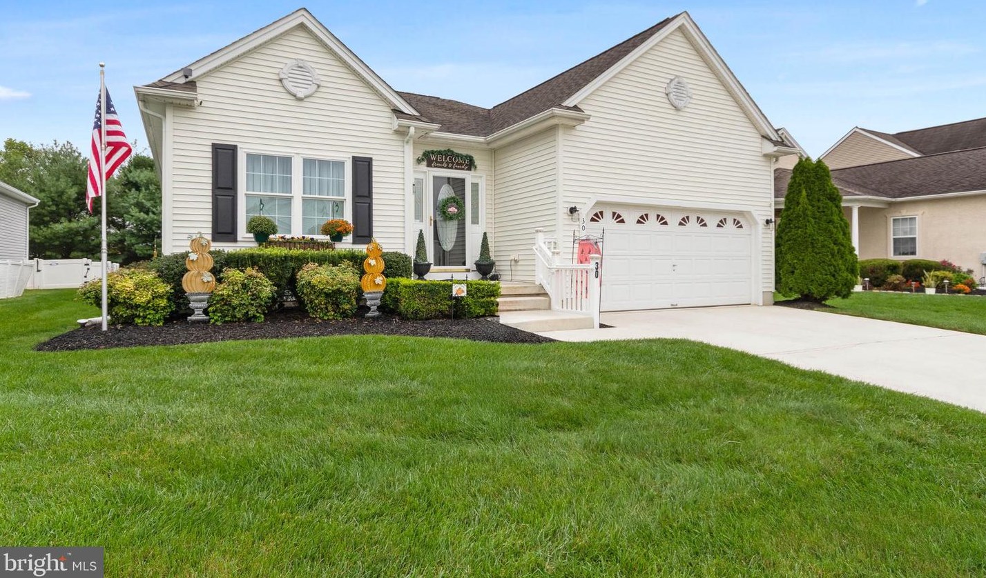 30 June Ann Dr, Clayton, NJ 08312-2425