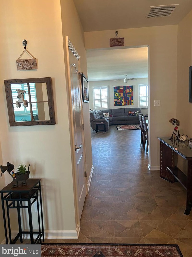 62 Dehart Ave, Clayton, NJ 08312-2457