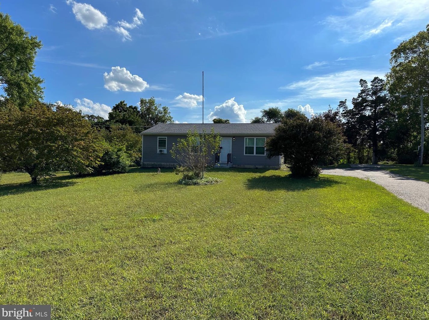 795 Swedesboro Rd, Aura, NJ 08343