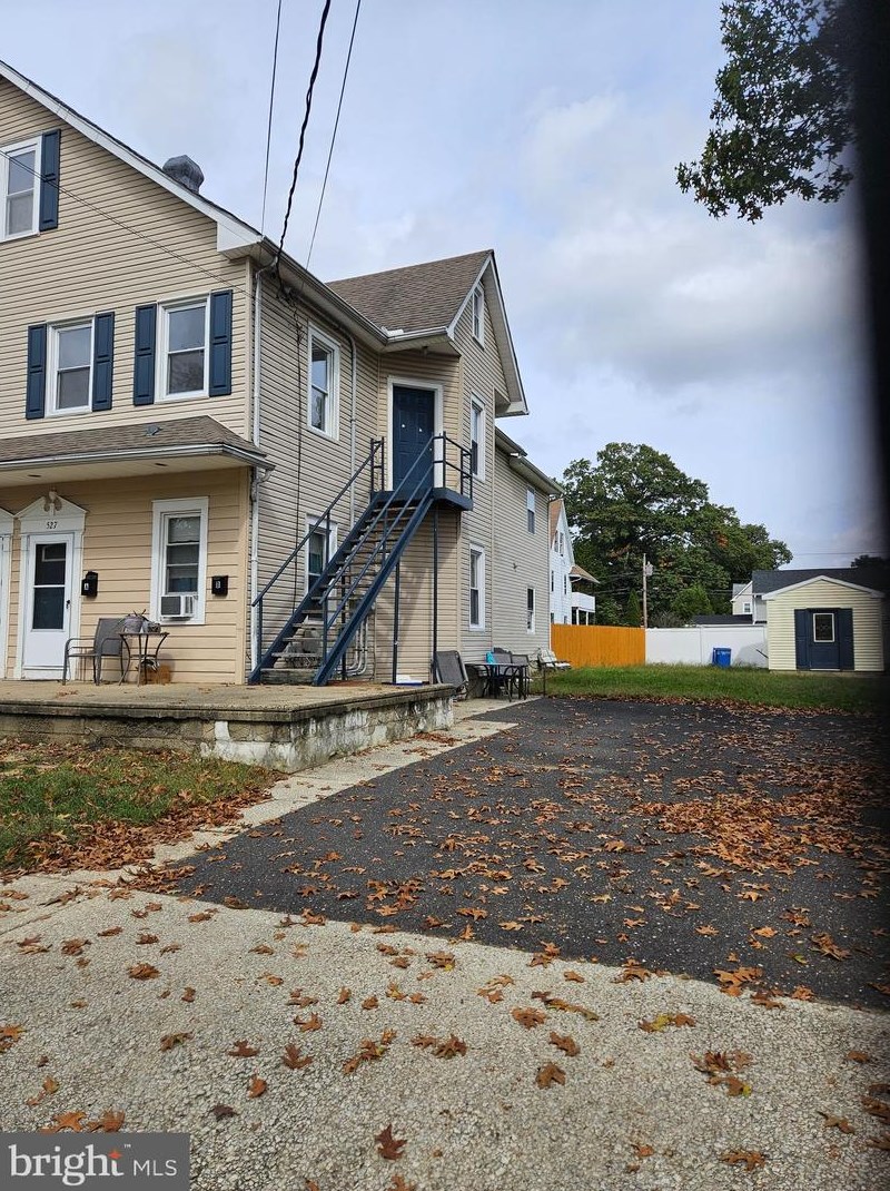 525 Asbury Ave, West Deptford, NJ 08063
