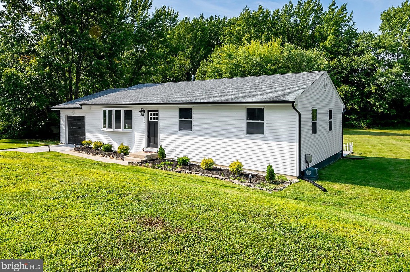 290 Parkville Station Rd West, West Deptford, NJ 08086