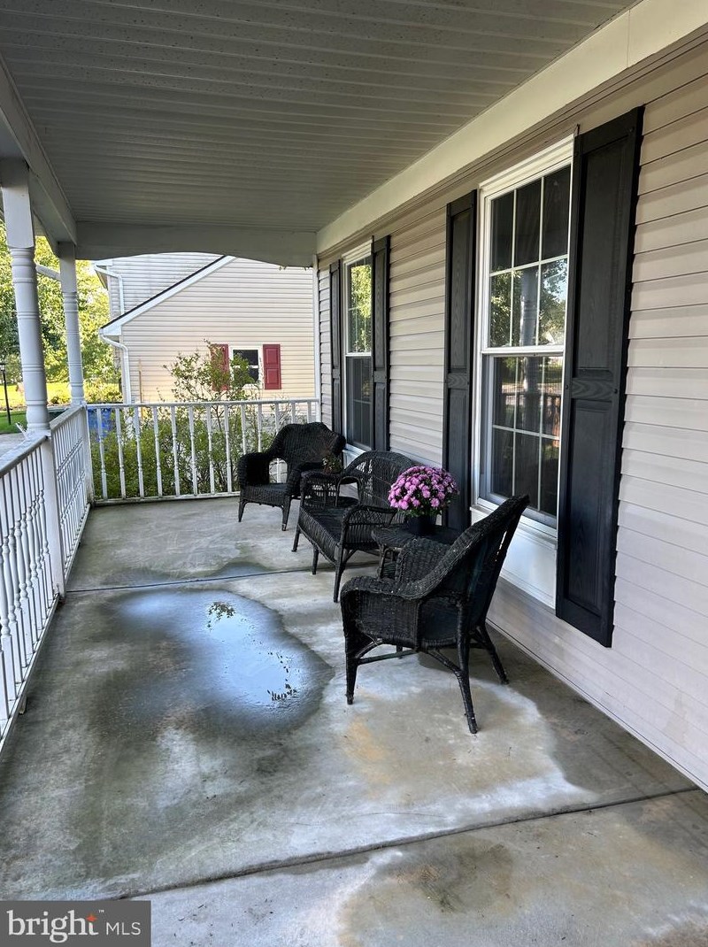 3 Marlowe Ct, Aura, NJ 08028