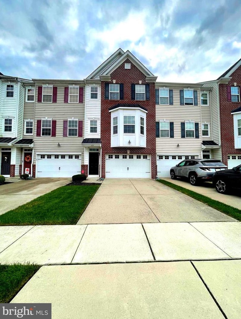 129 Winterberry Way, West Deptford, NJ 08096