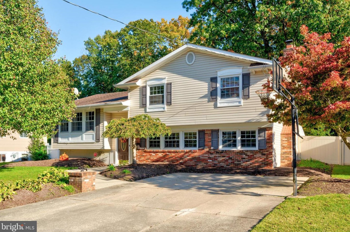 1003 Standish Dr, Blenheim, NJ 08012