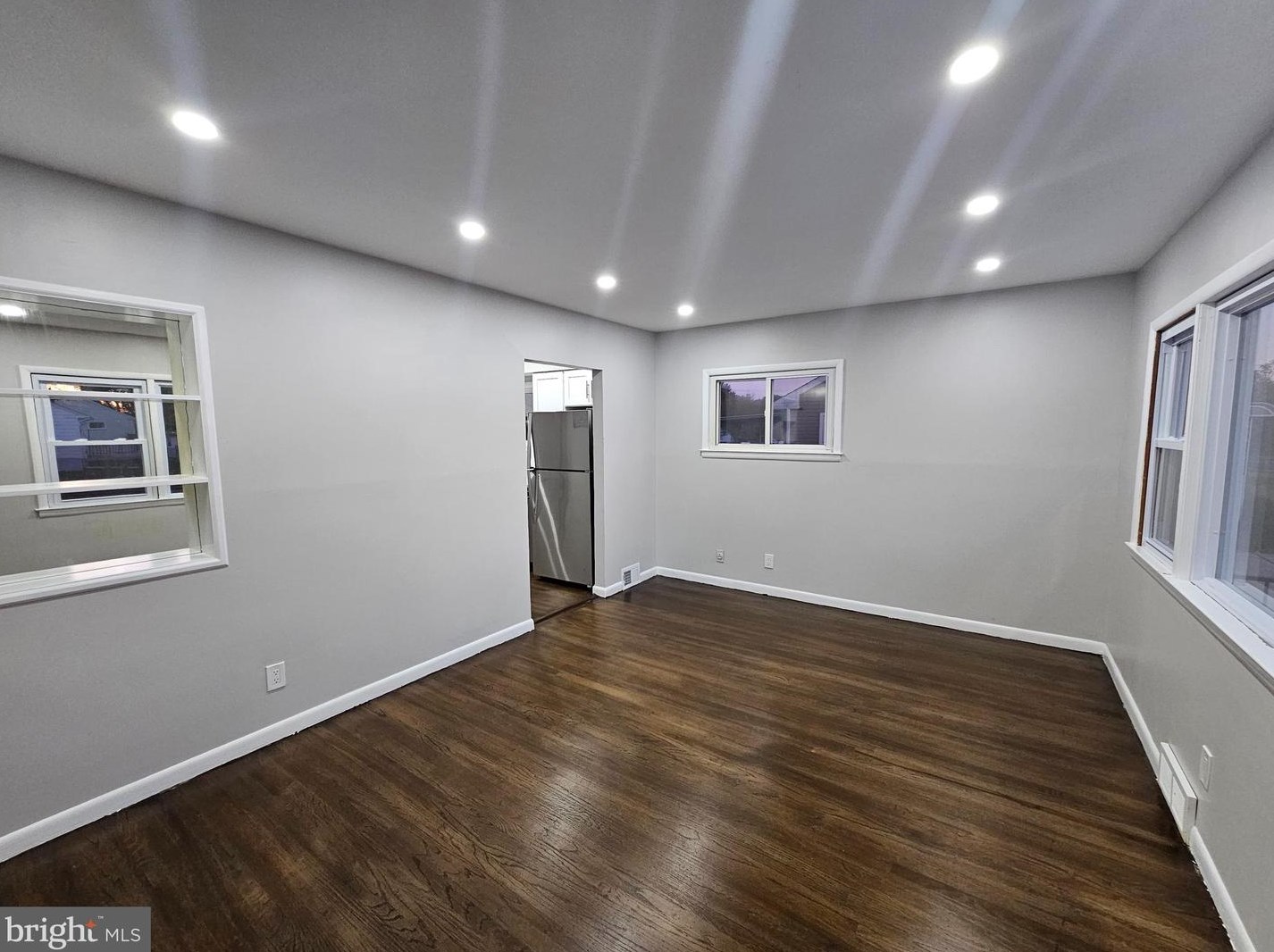 112 Baldwin Rd, Aura, NJ 08028