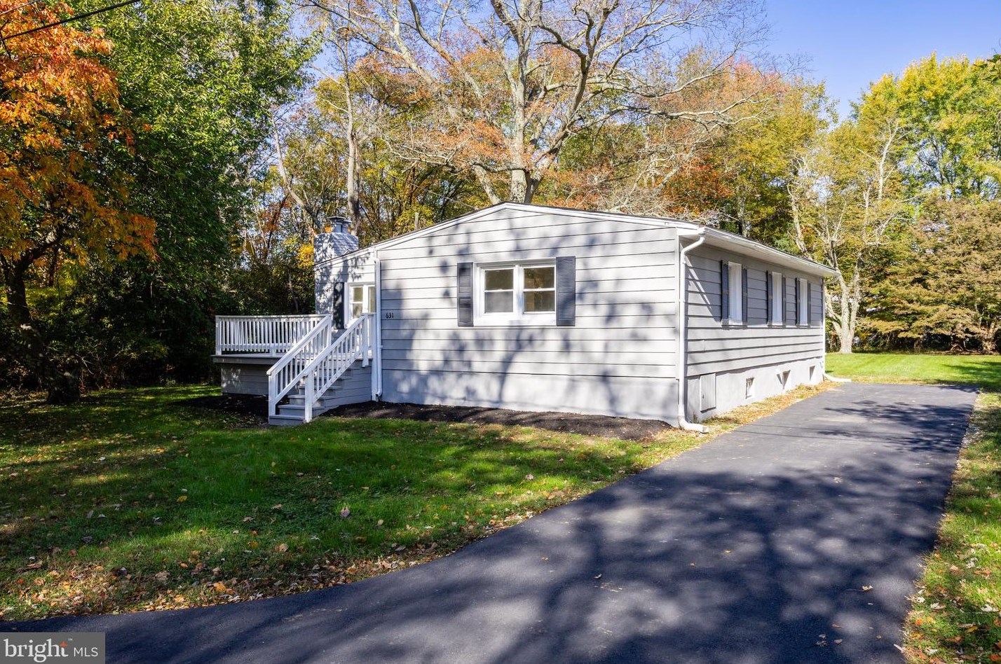 631 Roosevelt Ave, Aura, NJ 08028