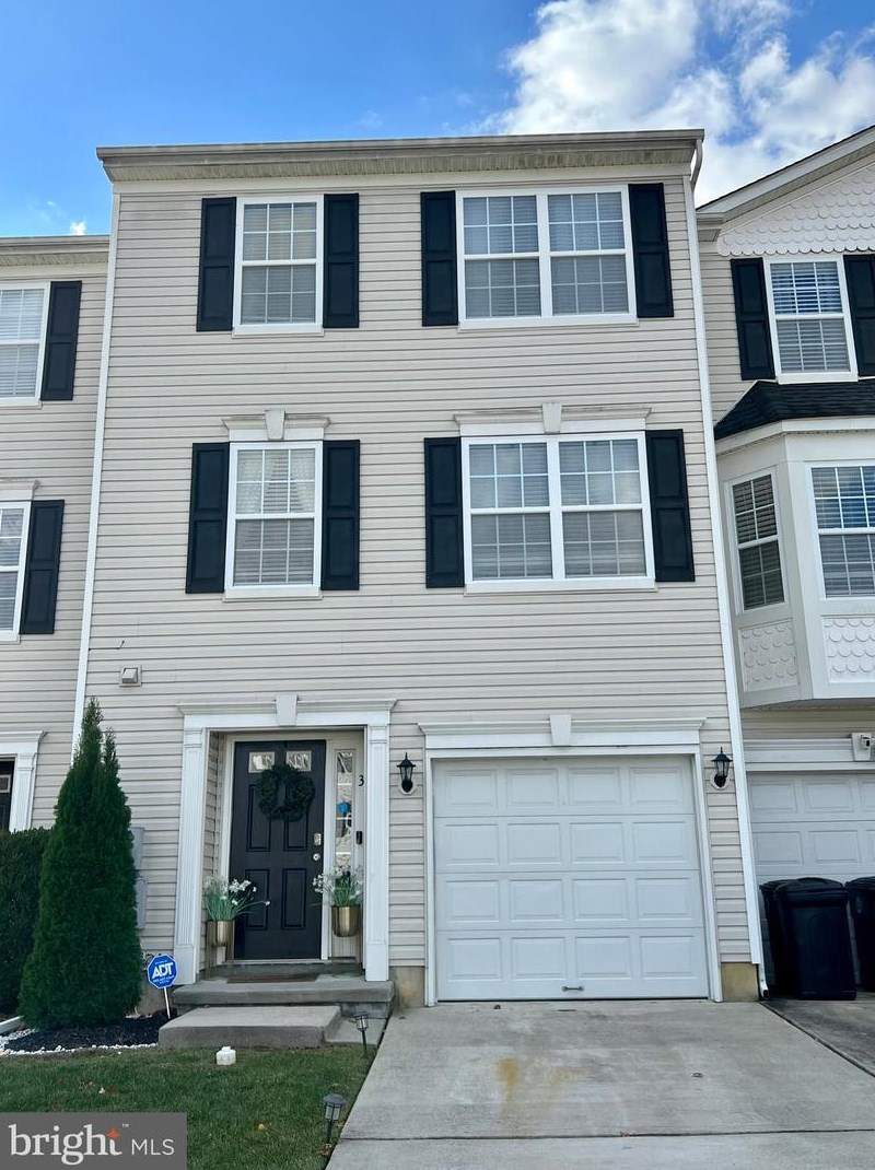 3 Nicole Ct, West Deptford, NJ 08096