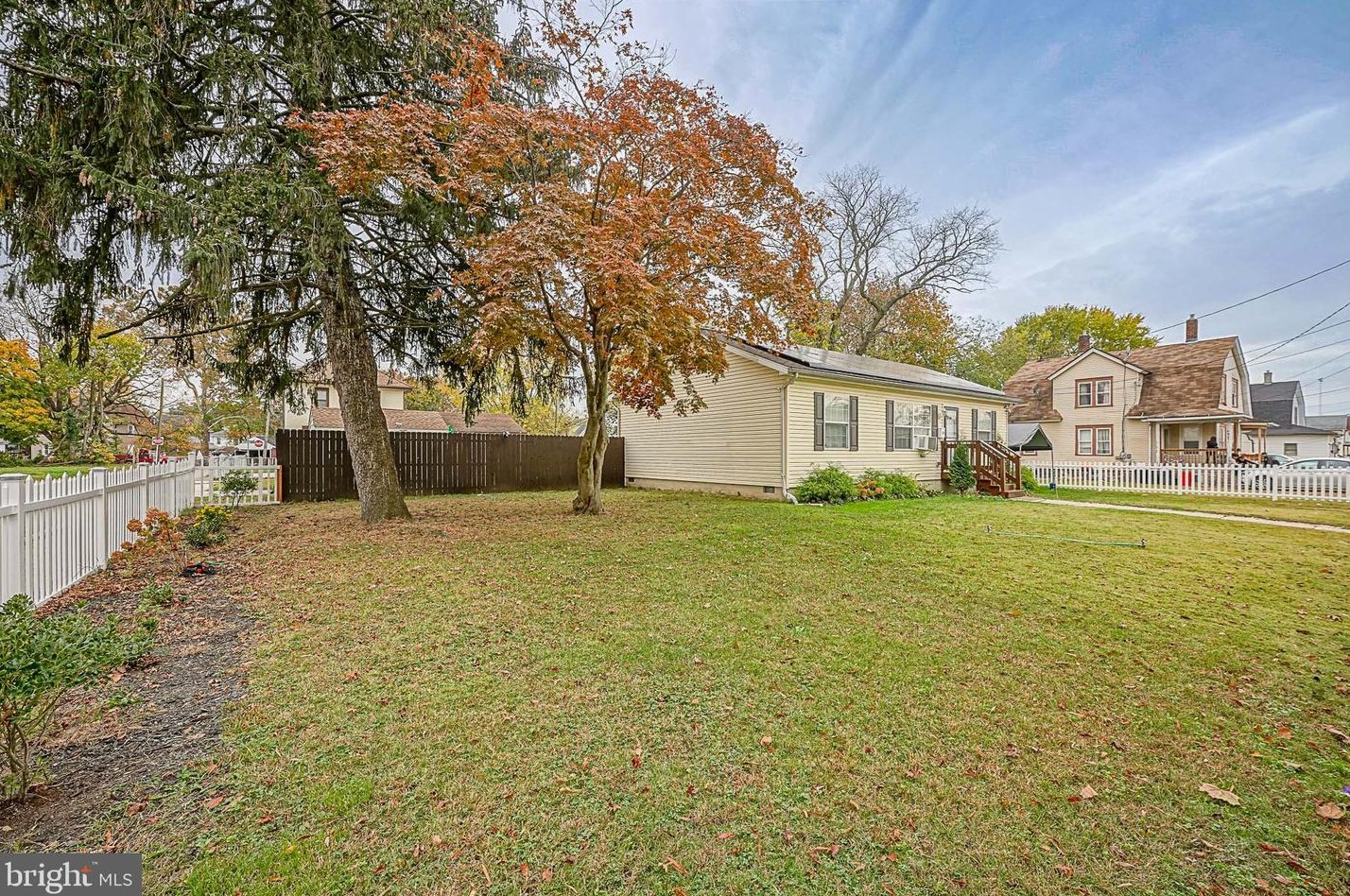 132 W Jefferson St, West Deptford, NJ 08066