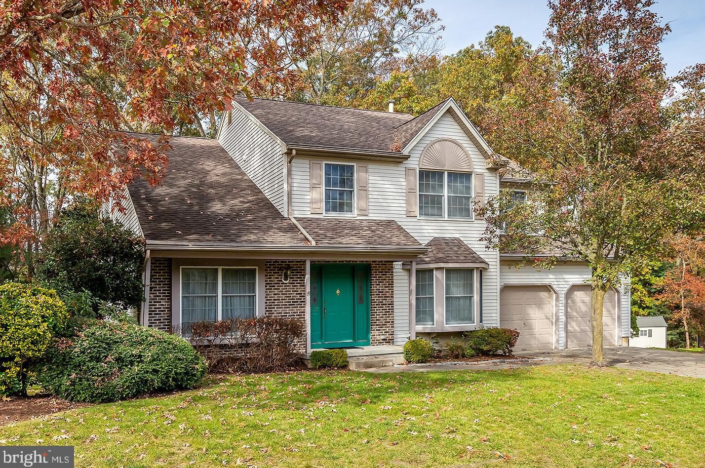 19 Forest Dr, Aura, NJ 08028