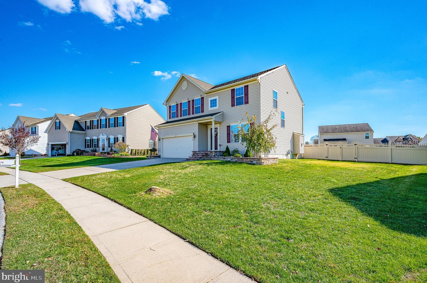 320 Carriage Drive East, Mount Royal, NJ 08061