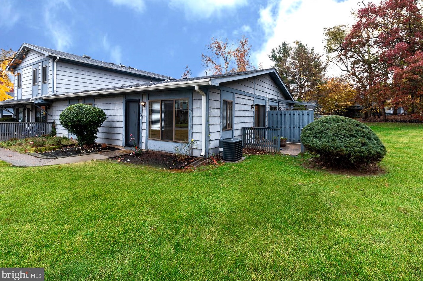 30 Birchwood West, West Deptford, NJ 08066