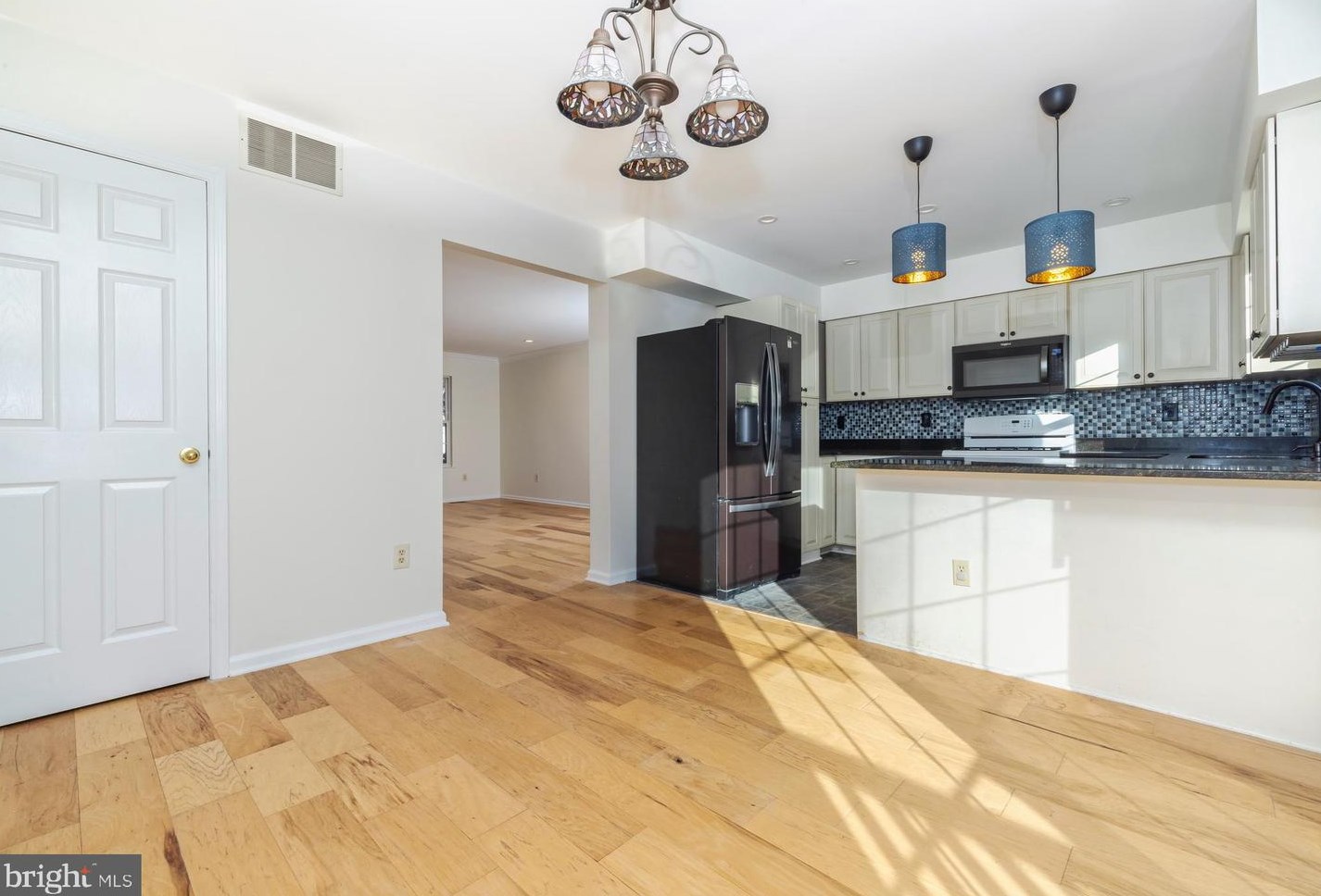 229 Strawbridge Ln, Harrison Township, NJ 08062