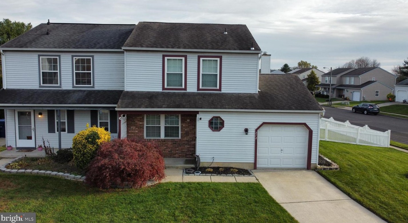 272 Strawbridge Ln, Harrison Township, NJ 08062