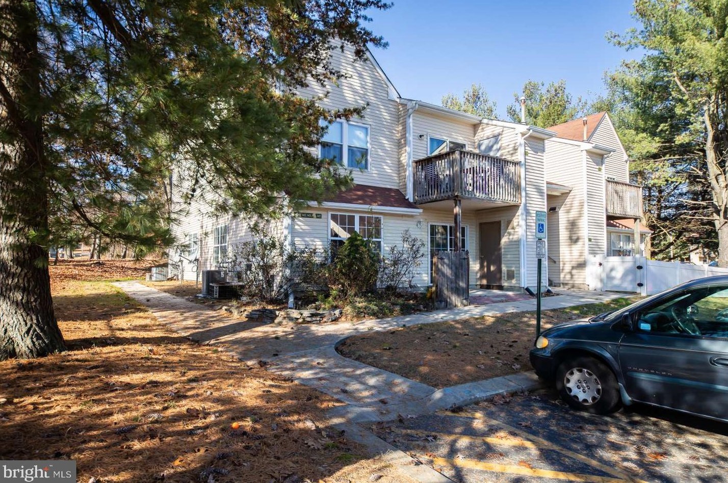 1420 Tristram Cir, West Deptford, NJ 08051