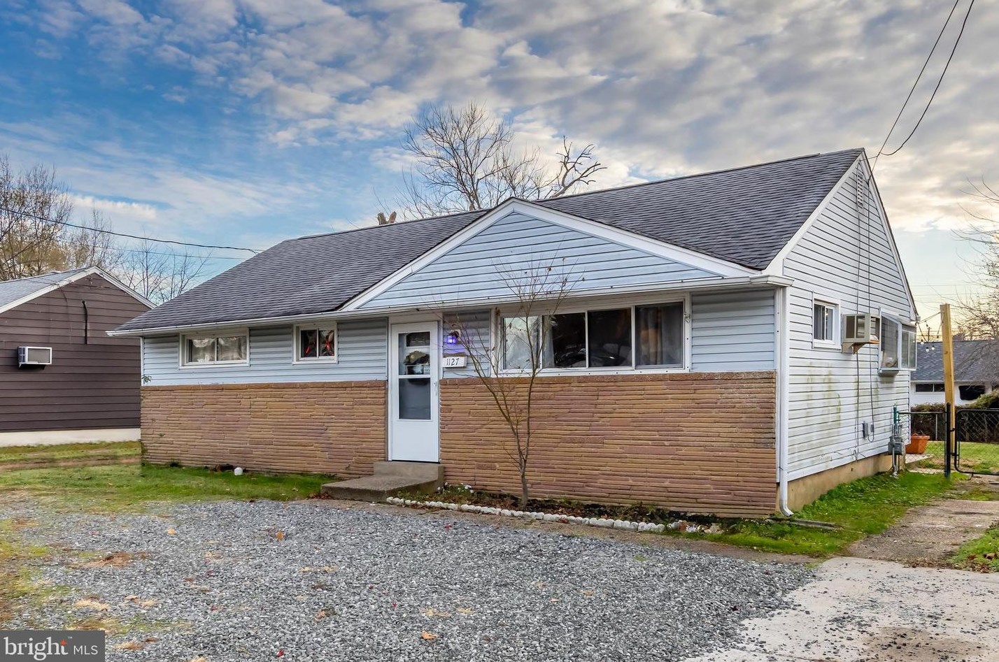 1127 Cooper St, West Deptford, NJ 08096