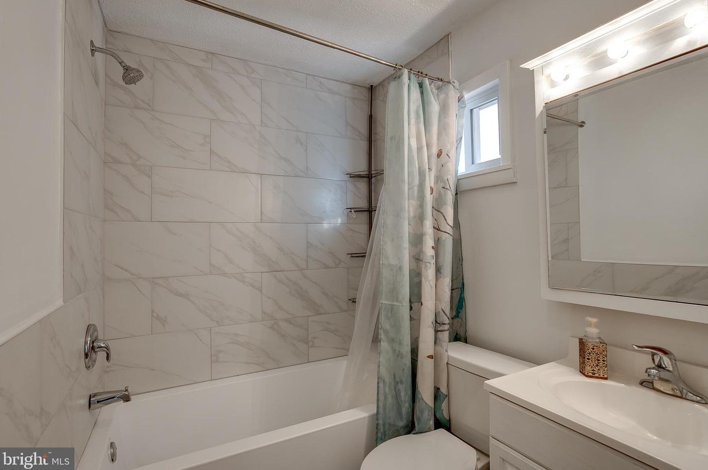 180 Sacramento Ct, West Deptford NJ  08051-1361 exterior