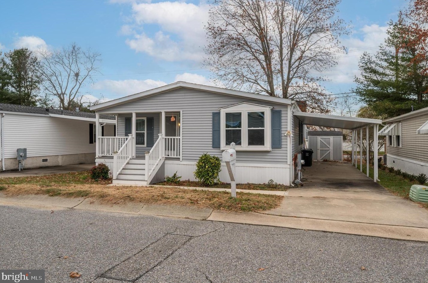 145 Mockingbird Ln, West Deptford, NJ 08051