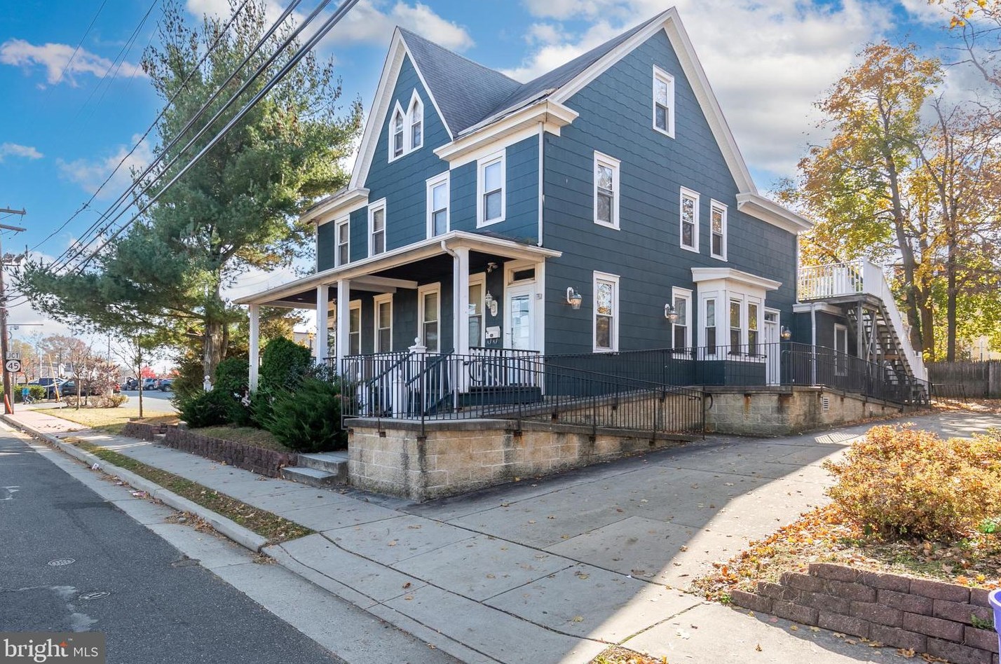 35 W Barber Ave, West Deptford, NJ 08096