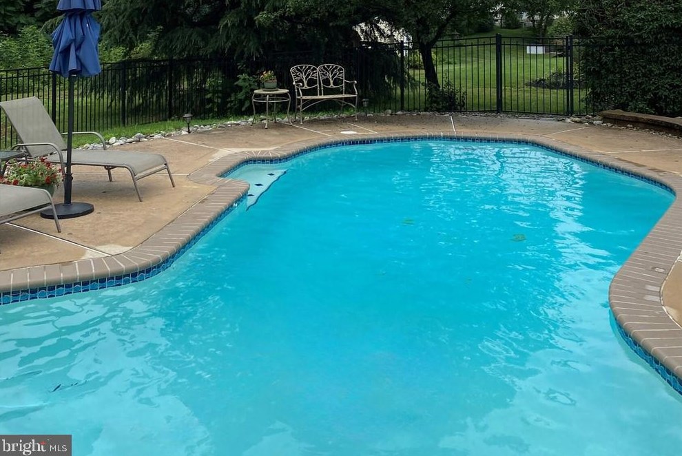 129 Saratoga Ln, Auburn, NJ 08085