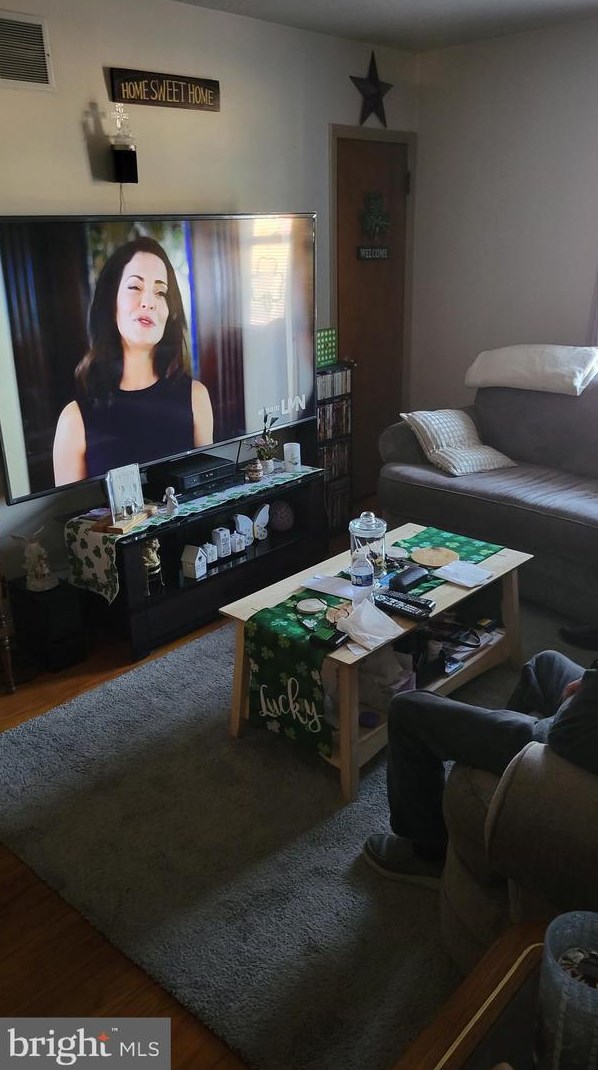 205 Lincoln Ave, West Deptford NJ 08066-2214 exterior