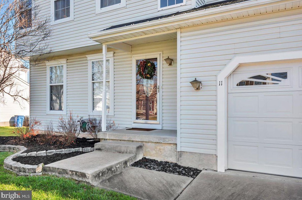 11 Morgan Dr, Clayton NJ  08312-2441 exterior