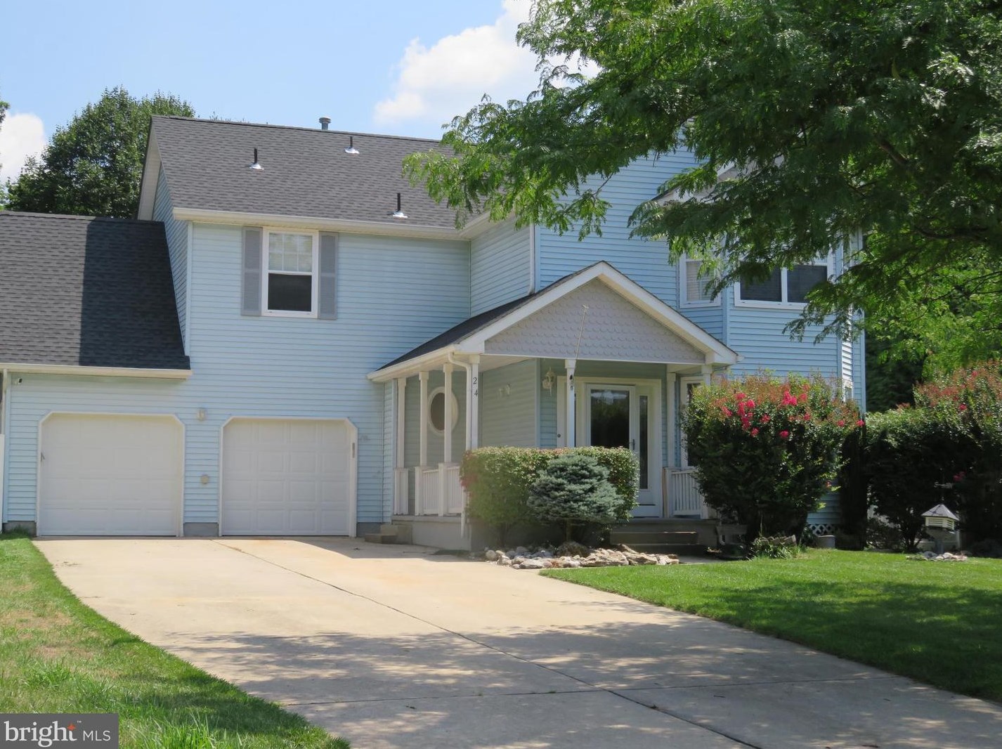 24 Hampton Blvd, Aura, NJ 08028-3005