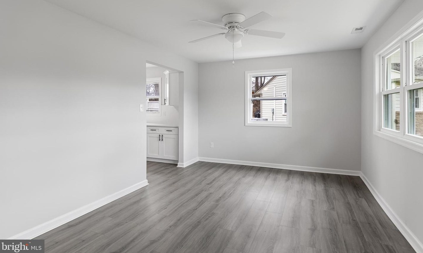199 Peterson Blvd, West Deptford, NJ 08096-1820