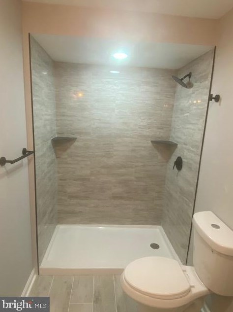 347 Elk Rd, Aura NJ 08343-2704 exterior