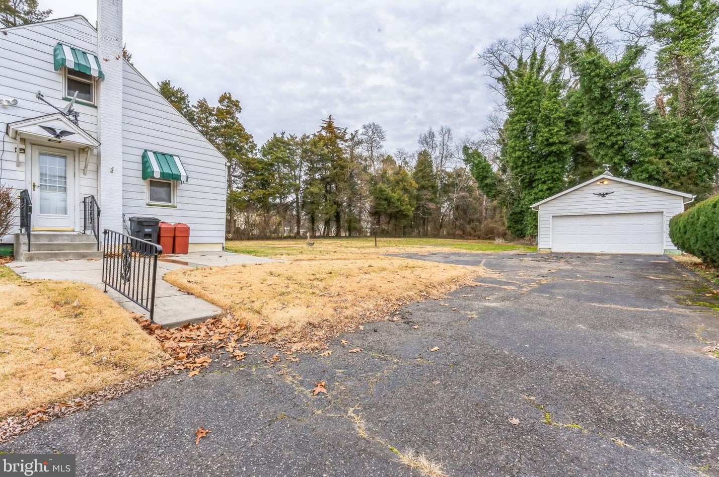 1642 Good Intent Rd, West Deptford NJ  08096-6114 exterior