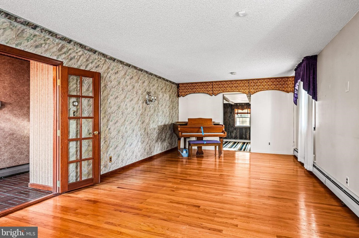 416 University Blvd, Aura NJ  08028-1548 exterior