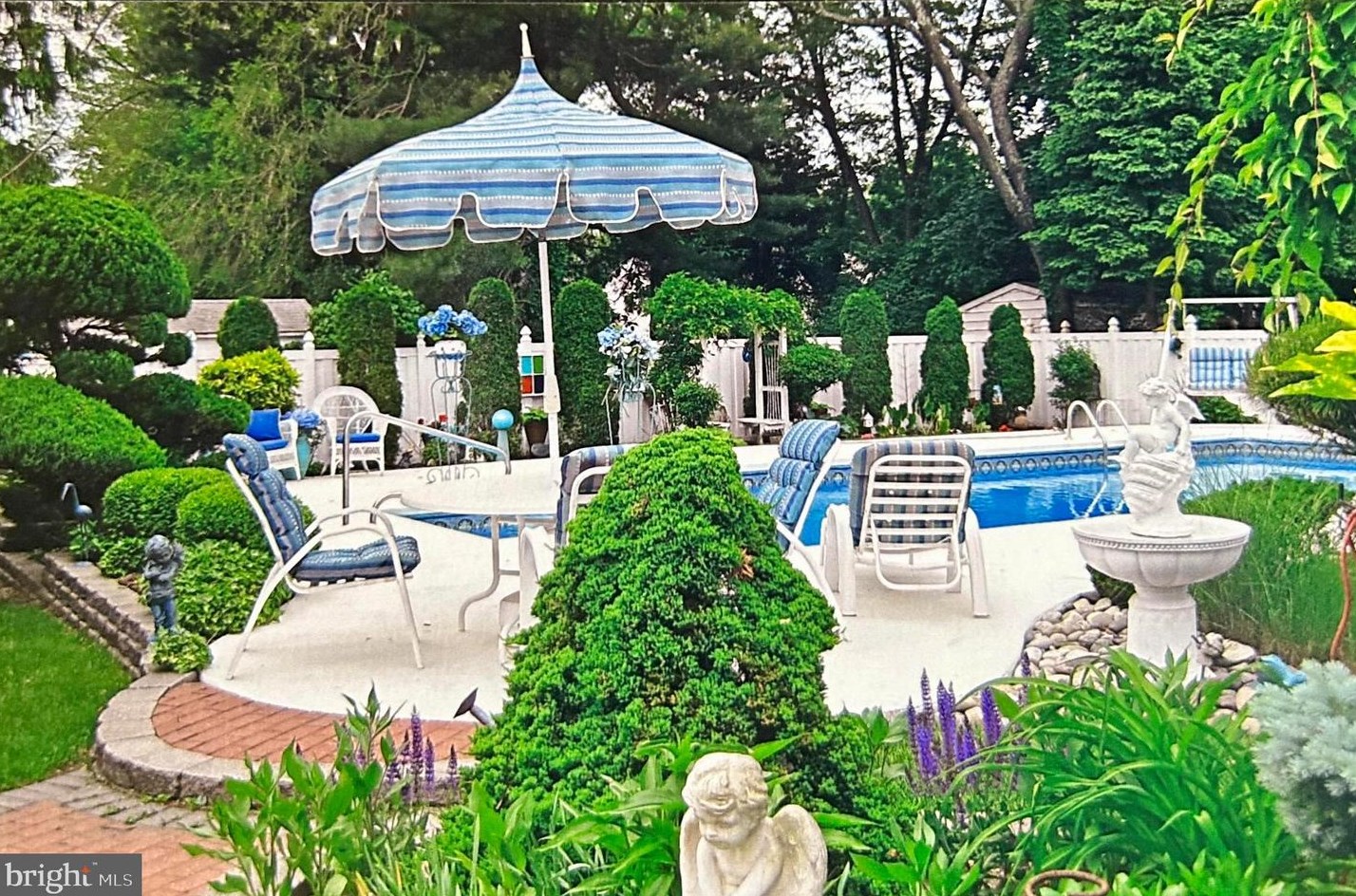 416 University Blvd, Aura NJ  08028-1548 exterior