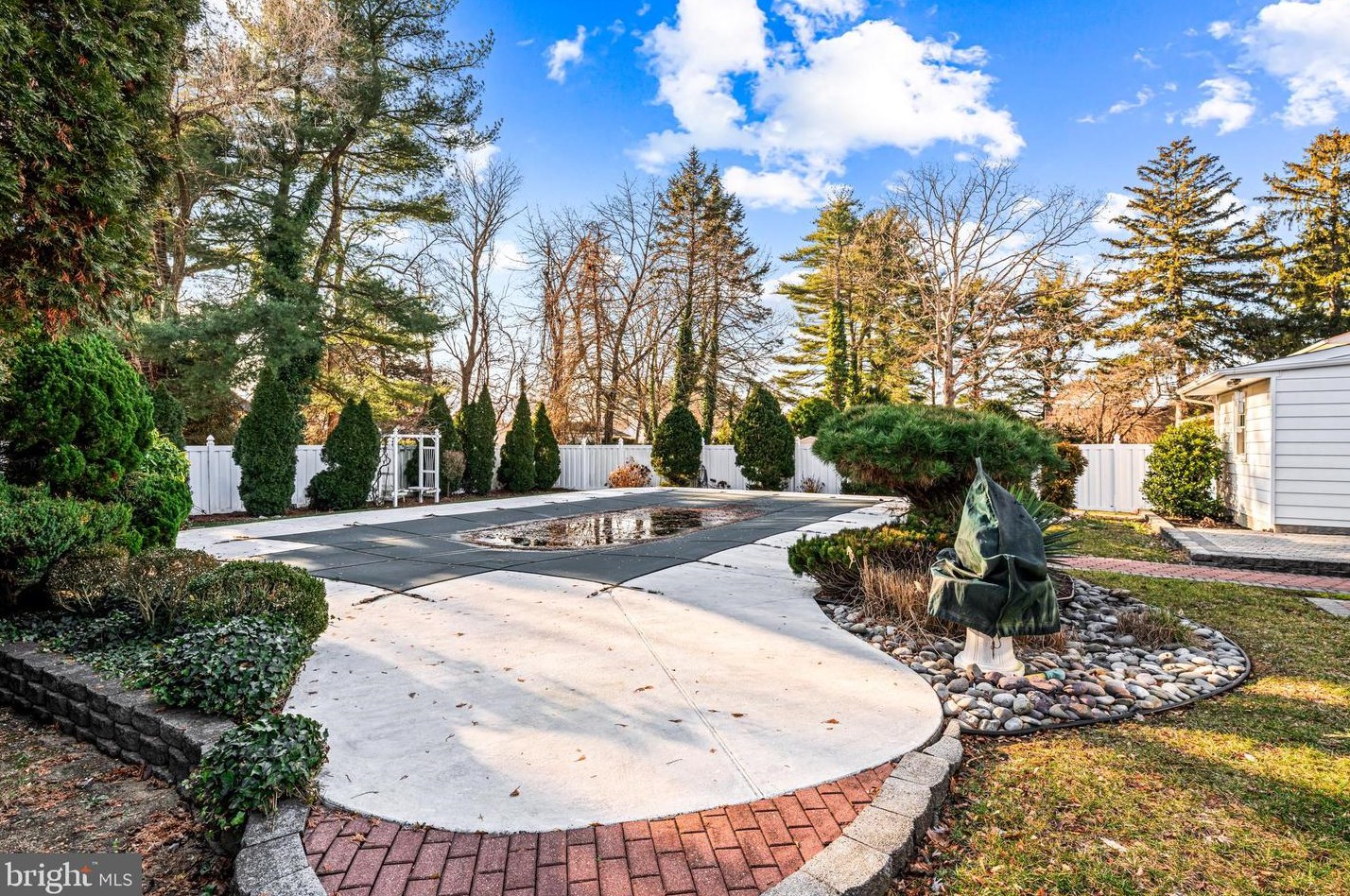 416 University Blvd, Aura NJ  08028-1548 exterior