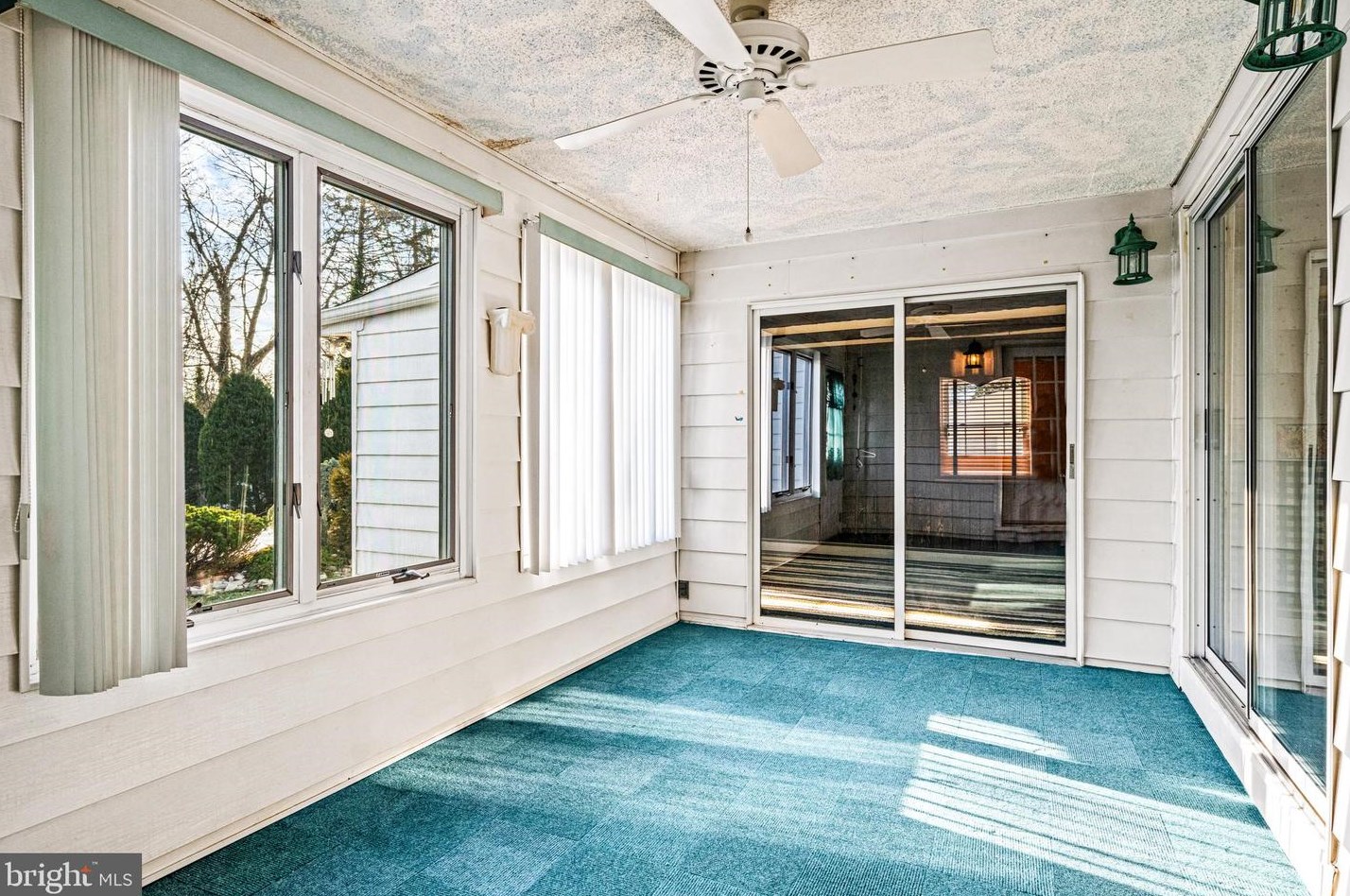 416 University Blvd, Aura NJ  08028-1548 exterior