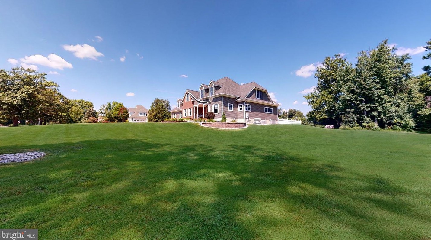 50 Cedar Rd, Mickleton, NJ 08056-1121