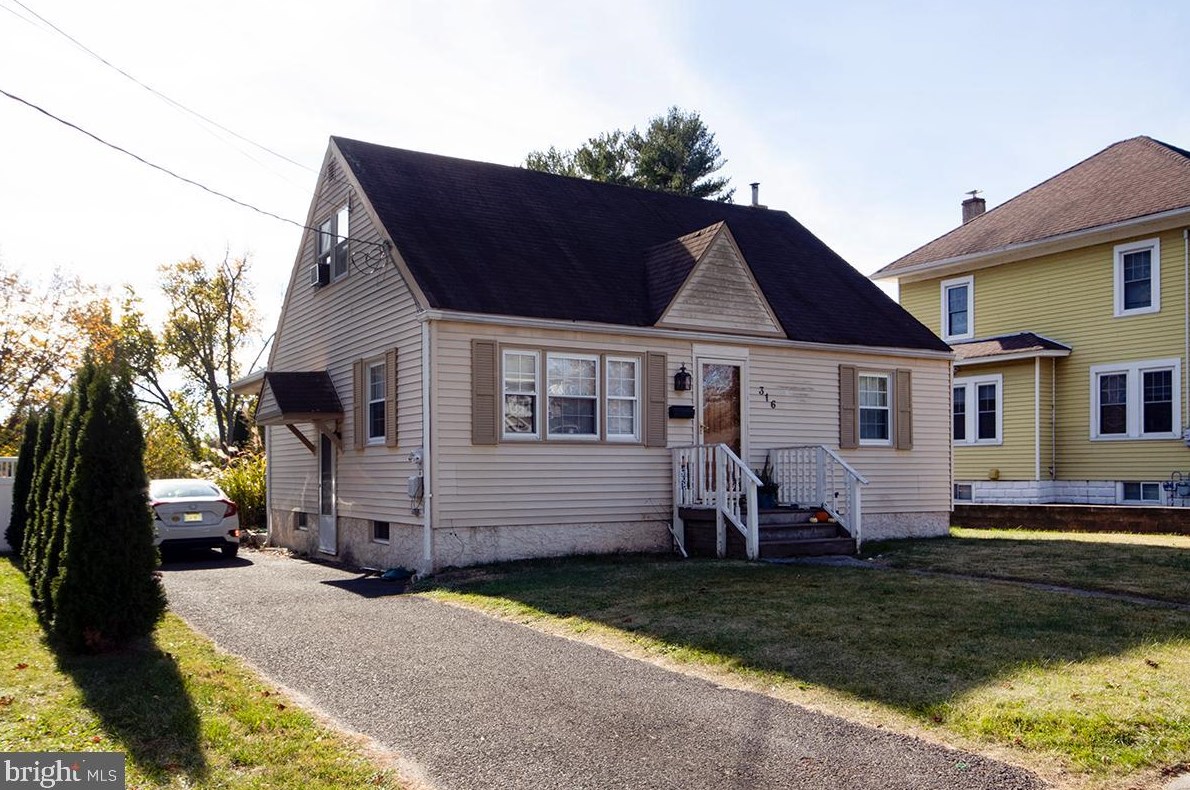 316 University Blvd, Aura NJ  08028-1546 exterior