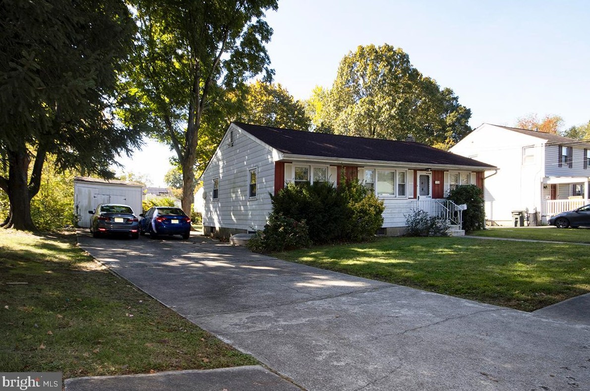 304 Franklin Rd, Aura, NJ 08028