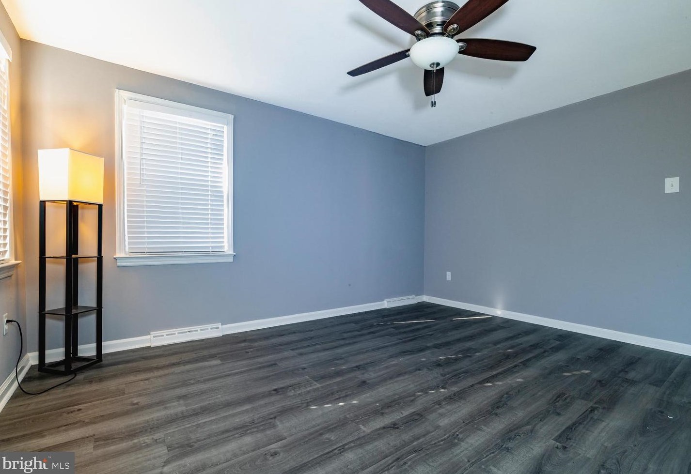 127 Berkley Ave East, Mount Royal, NJ 08061