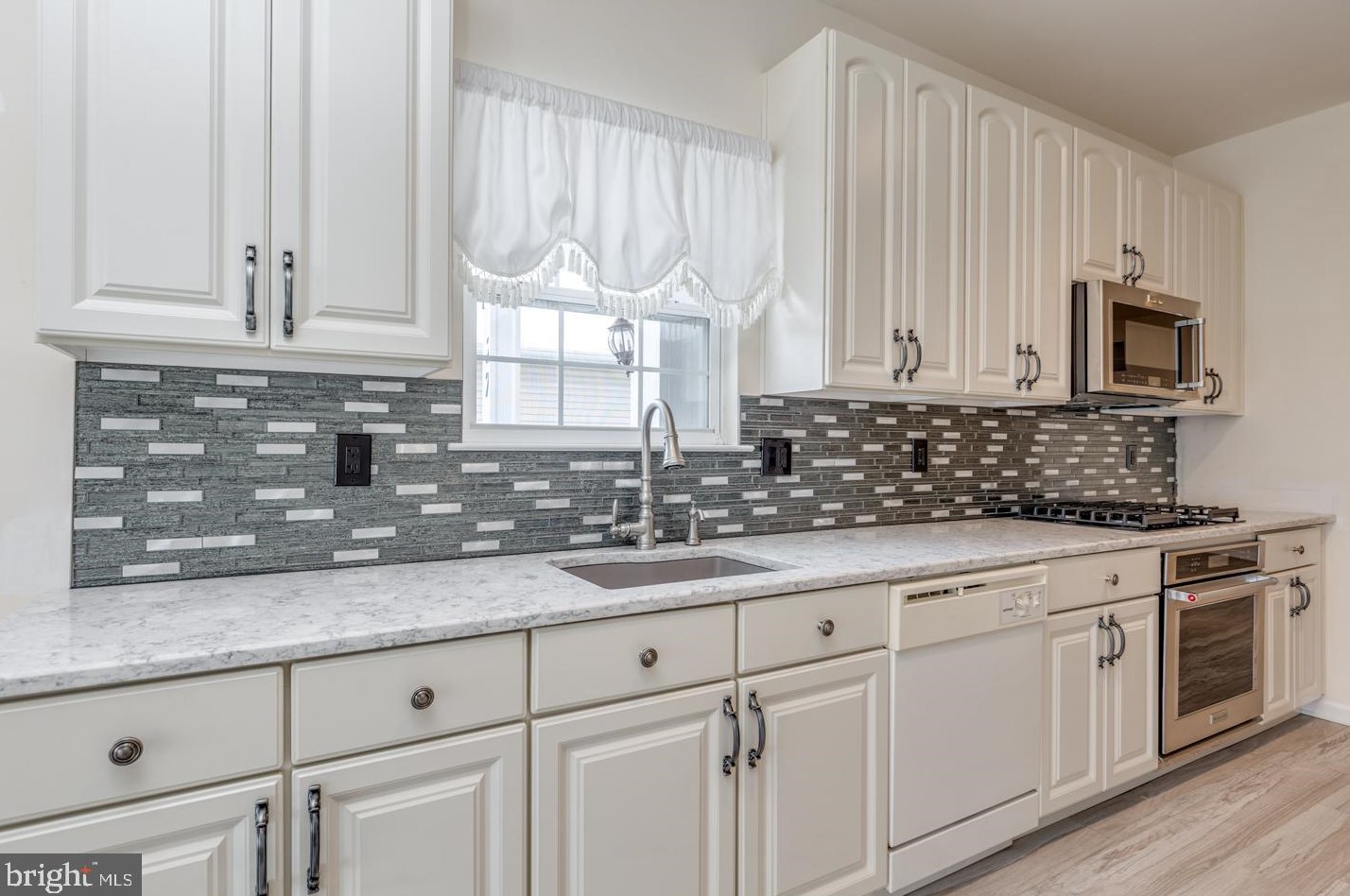 27 June Ann Dr, Clayton NJ  08312-2428 exterior