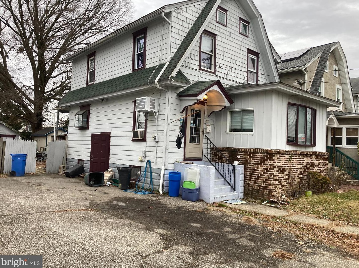 37 Olive St, West Deptford, NJ 08093-1421