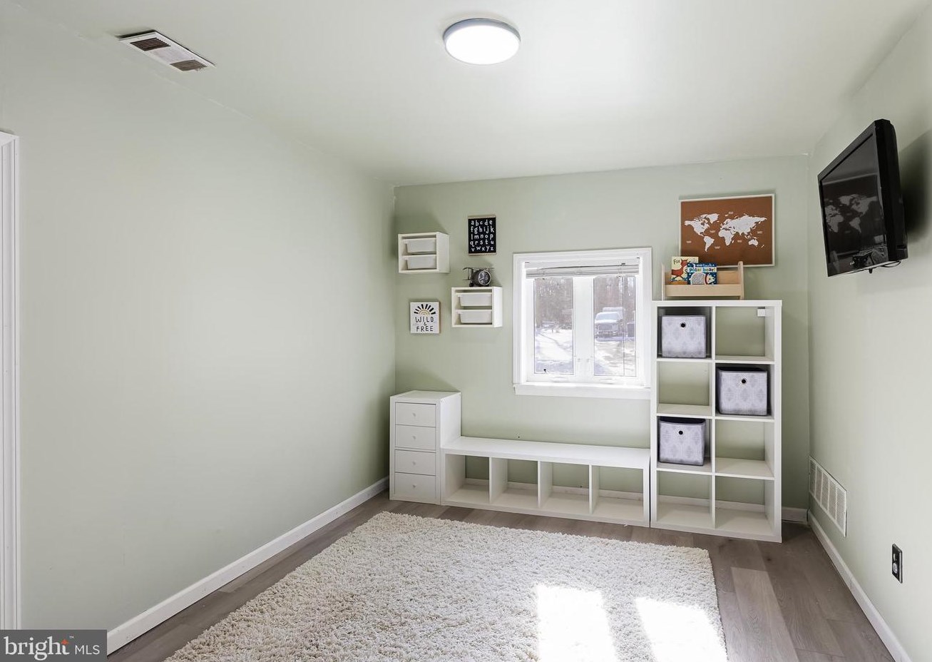 380 Montgomery Dr, West Deptford NJ  08051-1216 exterior