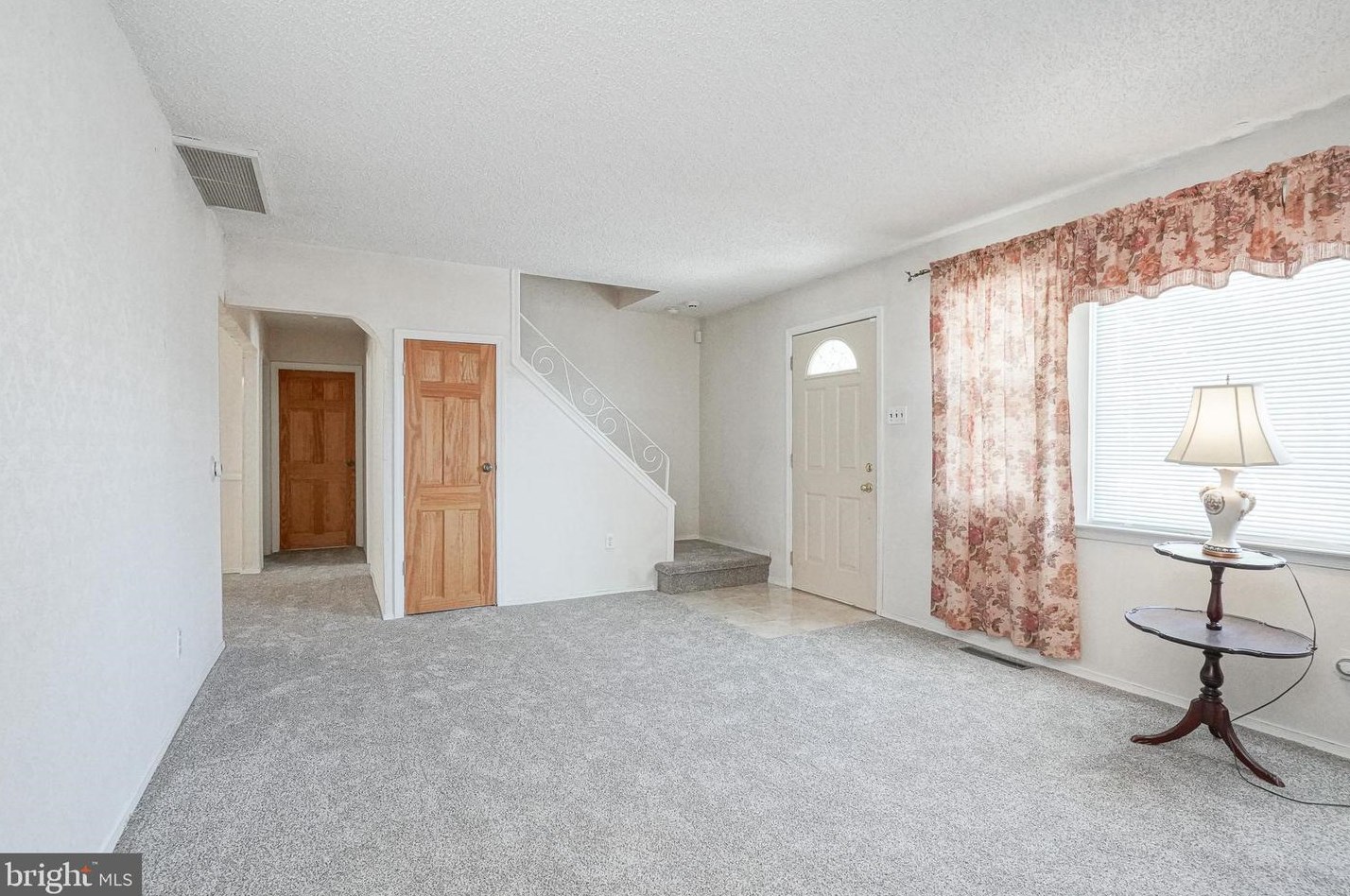 23 Wescott Ave, West Deptford, NJ 08096-5586