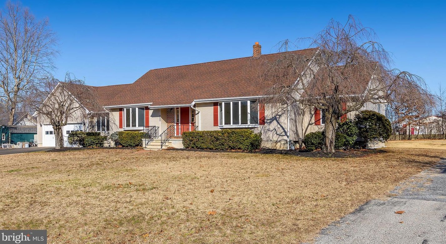 538 Lakeview Dr, Auburn, NJ 08085